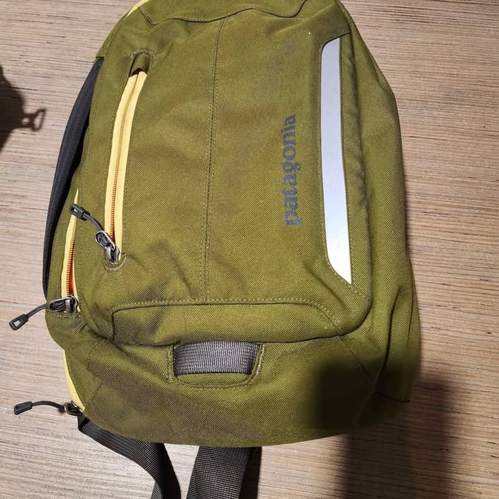 Patagonia Green Backpack with Streamlined Design and Durable Fabric
